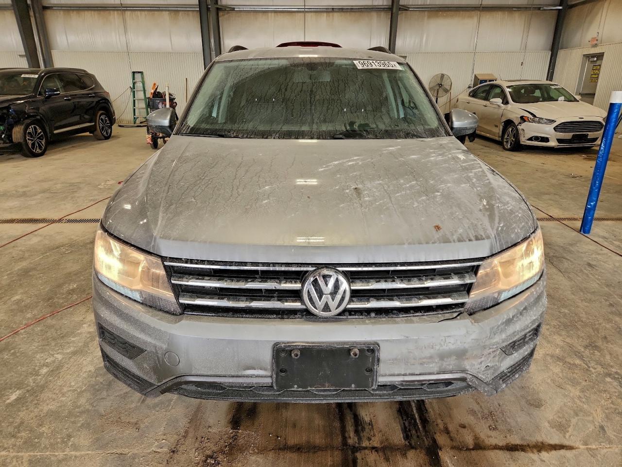 2021 Volkswagen Tiguan Se - Фото 5