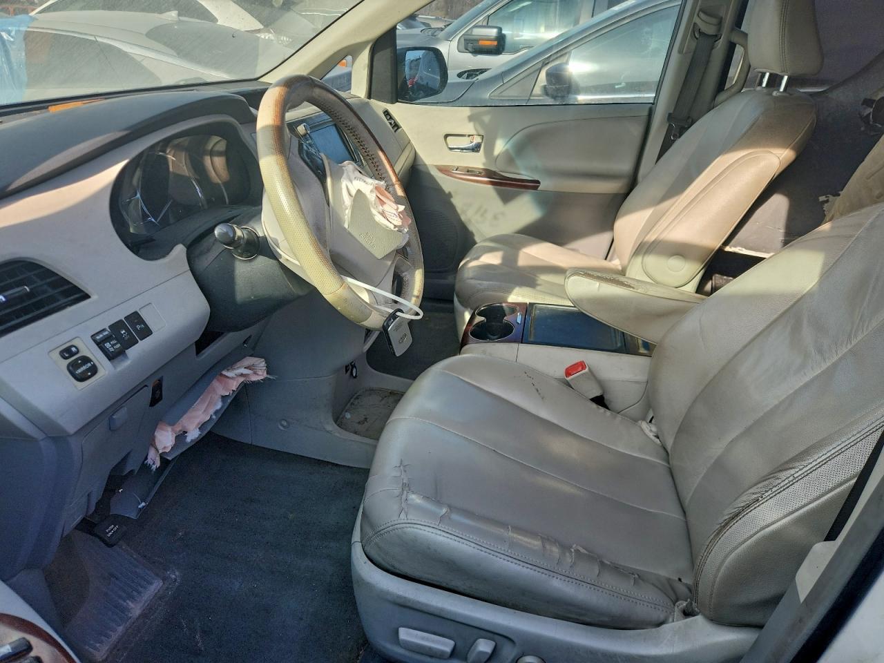 2012 Toyota Sienna Xle - Фото 7