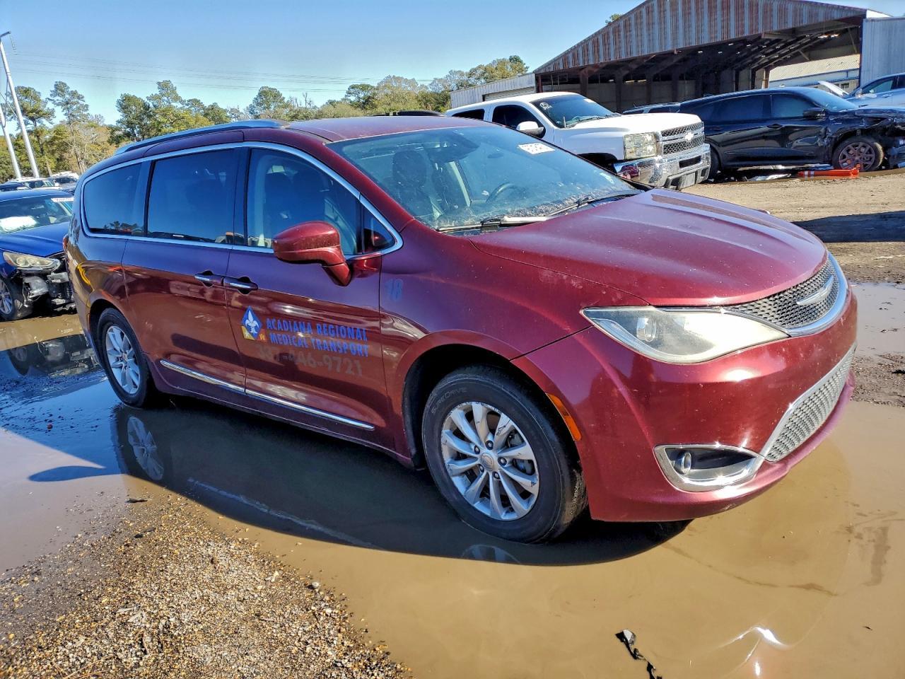 2018 Chrysler Pacifica Touring L - Фото 4