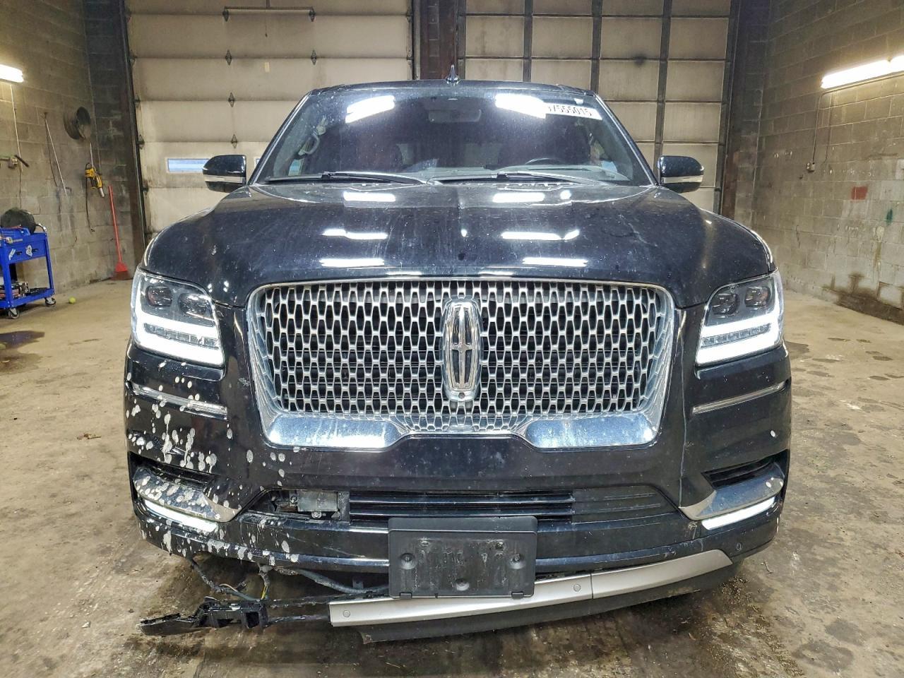 2019 Lincoln Navigator Reserve - Image 5