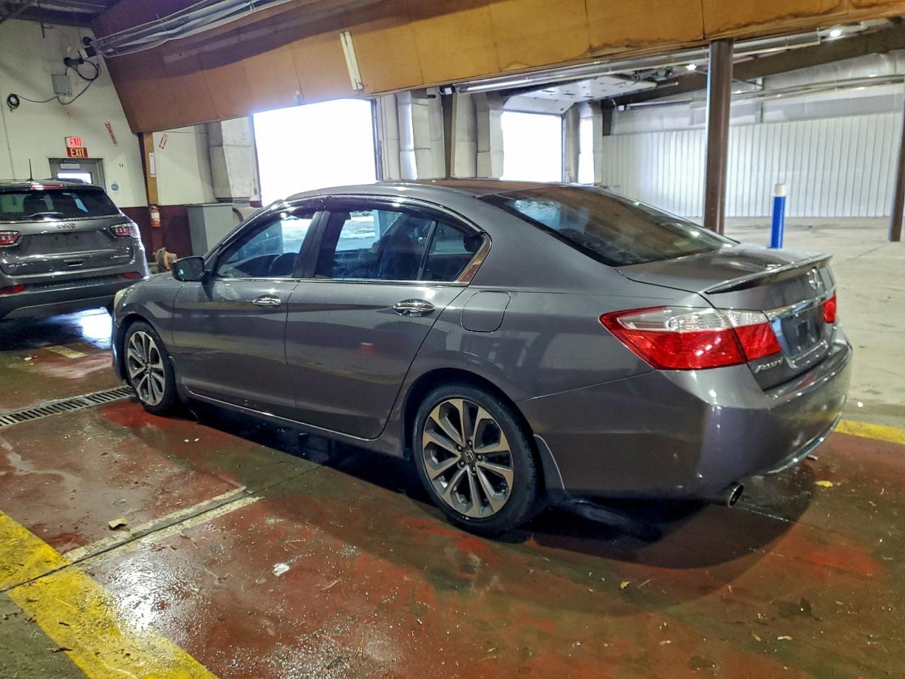 2015 Honda Accord Sport - Фото 2