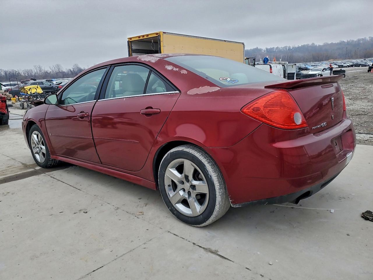 2010 Pontiac G6 - Фото 2