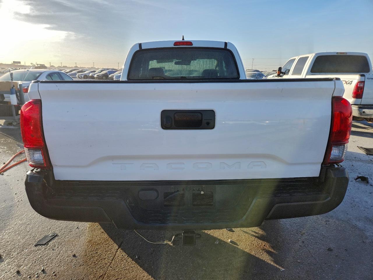 2019 Toyota Tacoma Sr - Фото 6