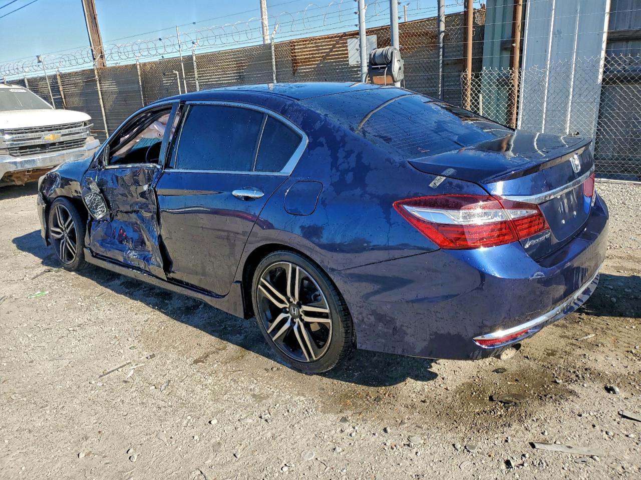 2017 Honda Accord Sport Special Edition - Image 2