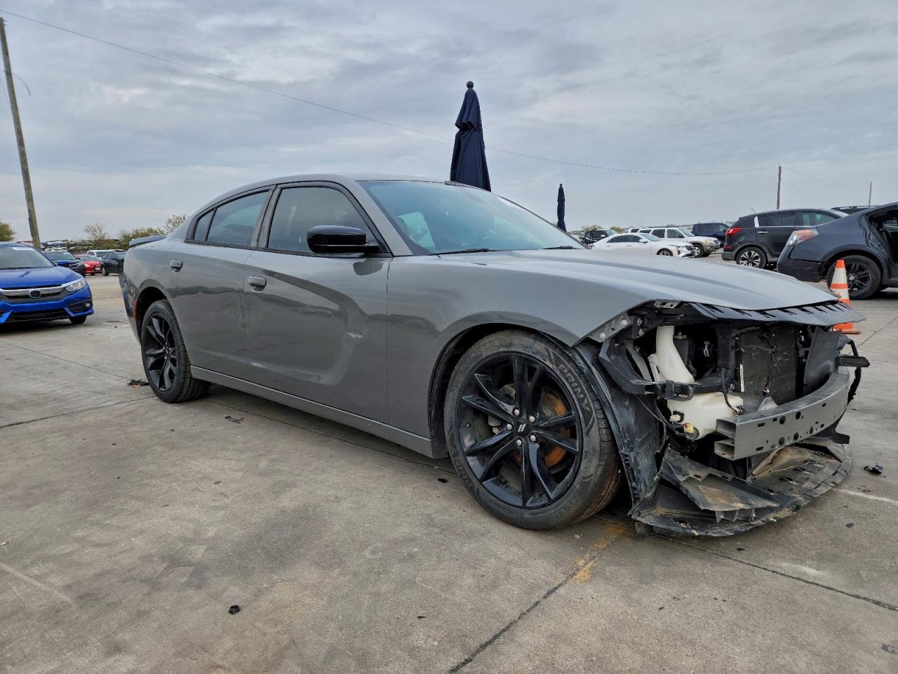 2018 Dodge Charger Sxt - Image 4