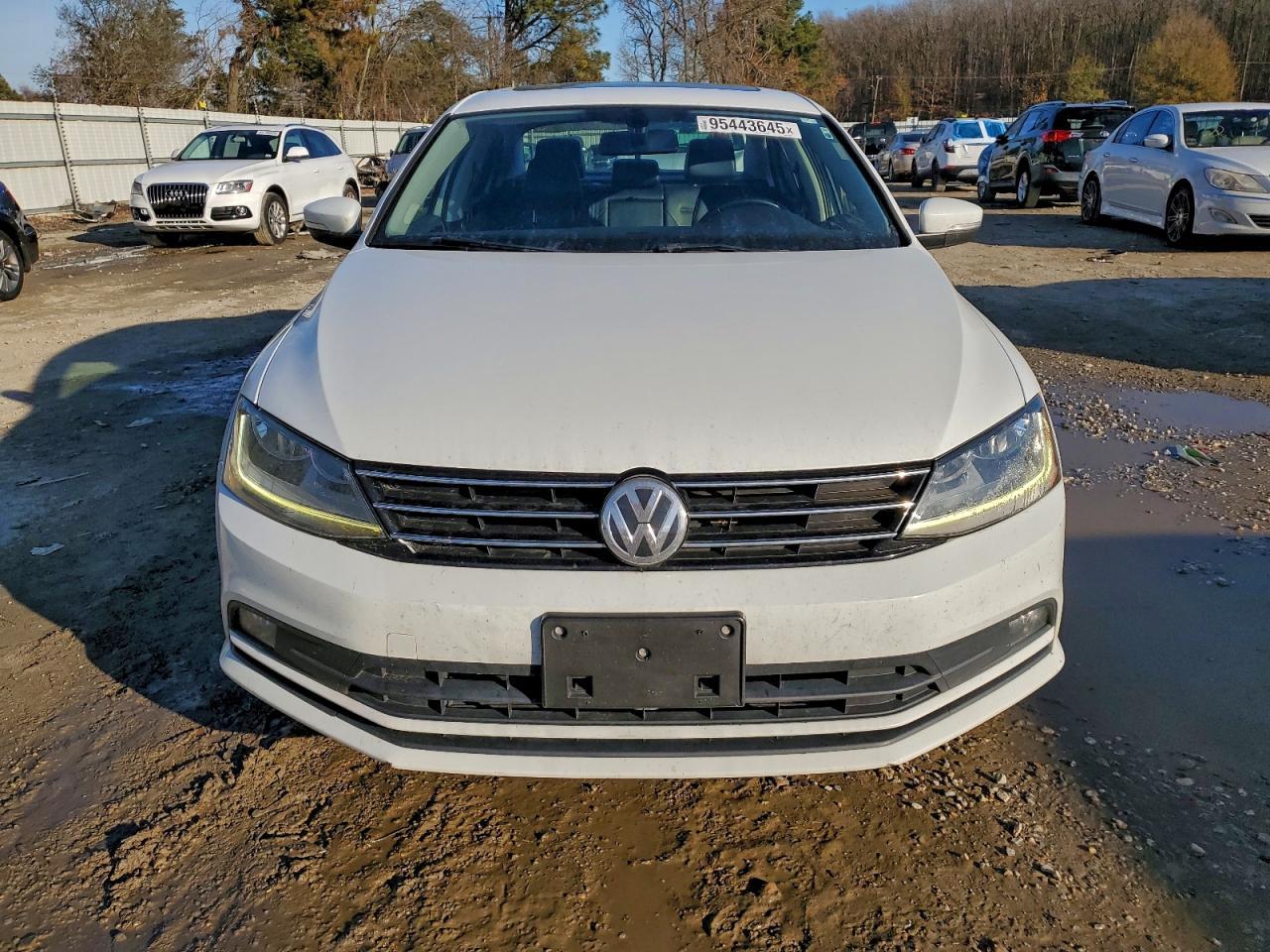 2017 Volkswagen Jetta Sel - Image 5