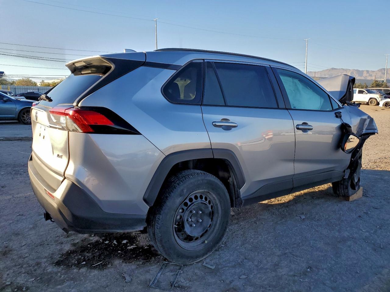 2019 Toyota Rav4 Le - Фото 3