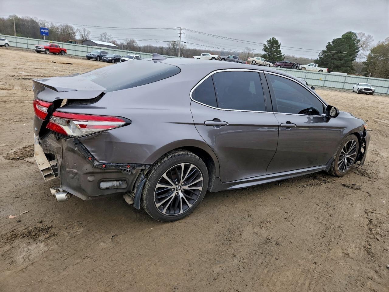2019 Toyota Camry L - Image 3