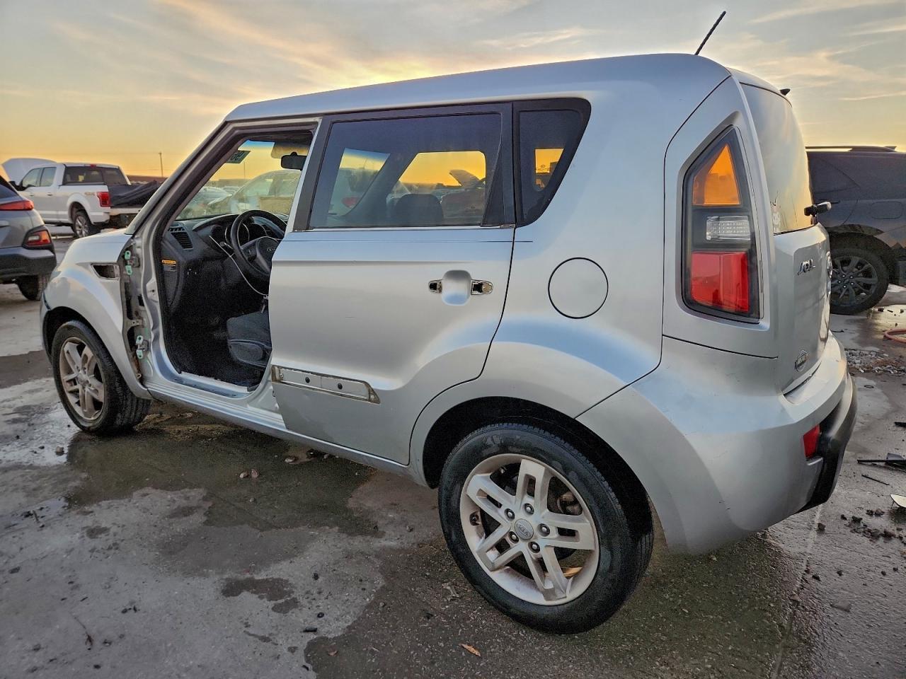 2011 Kia Soul + - Фото 2