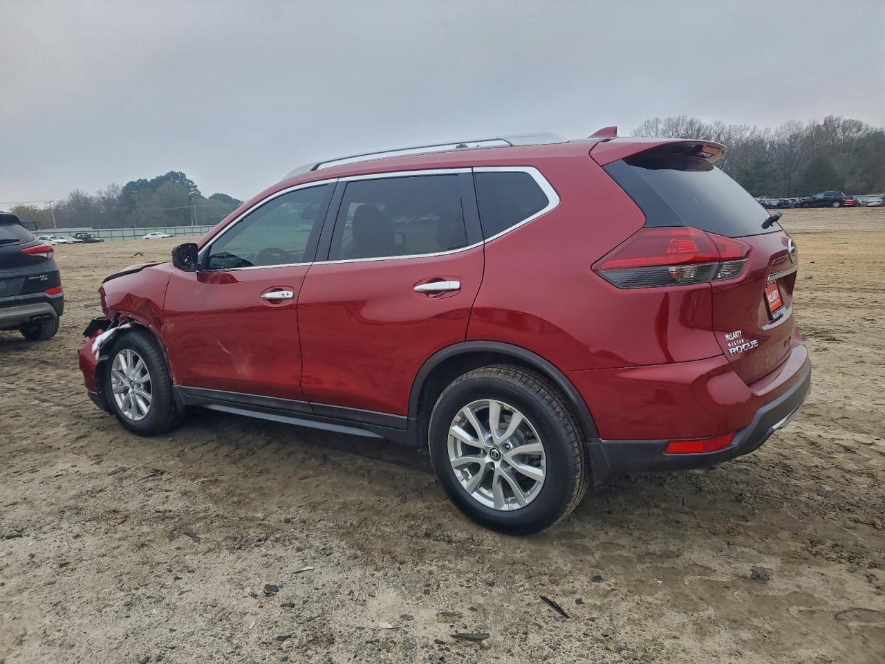 2018 Nissan Rogue S - Фото 2