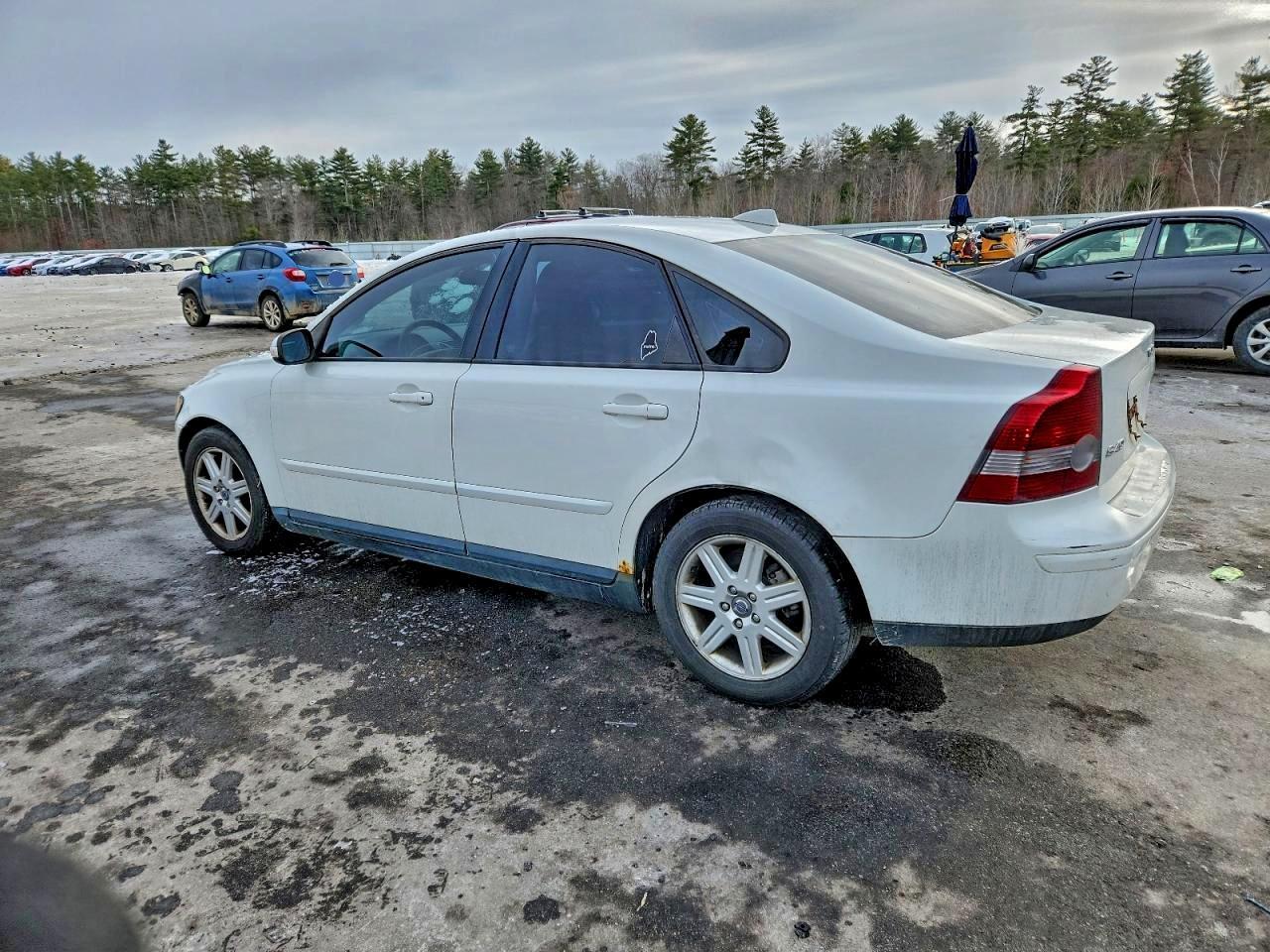 2007 Volv S40 2.4I - Фото 2