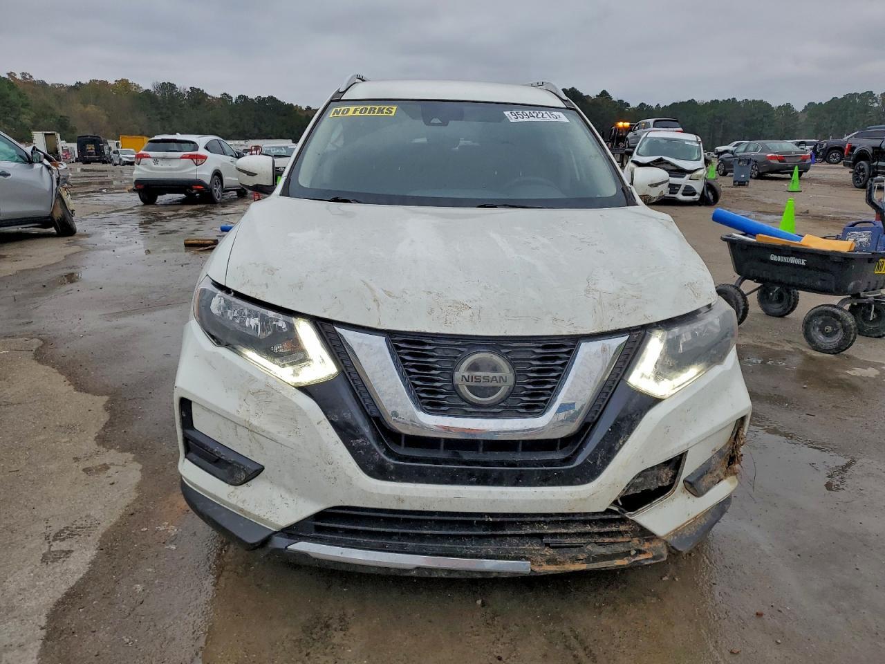 2019 Nissan Rogue S - Image 5