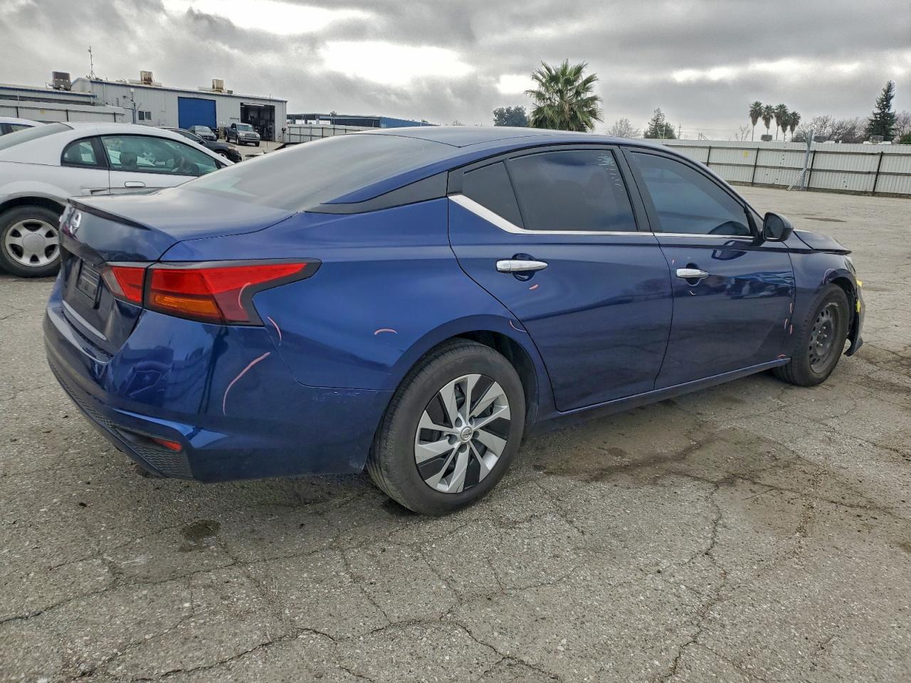 2021 Nissan Altima S - Фото 3