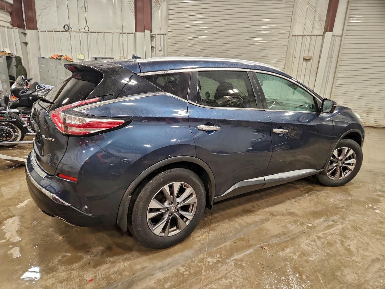 2015 Nissan Murano S - Image 3