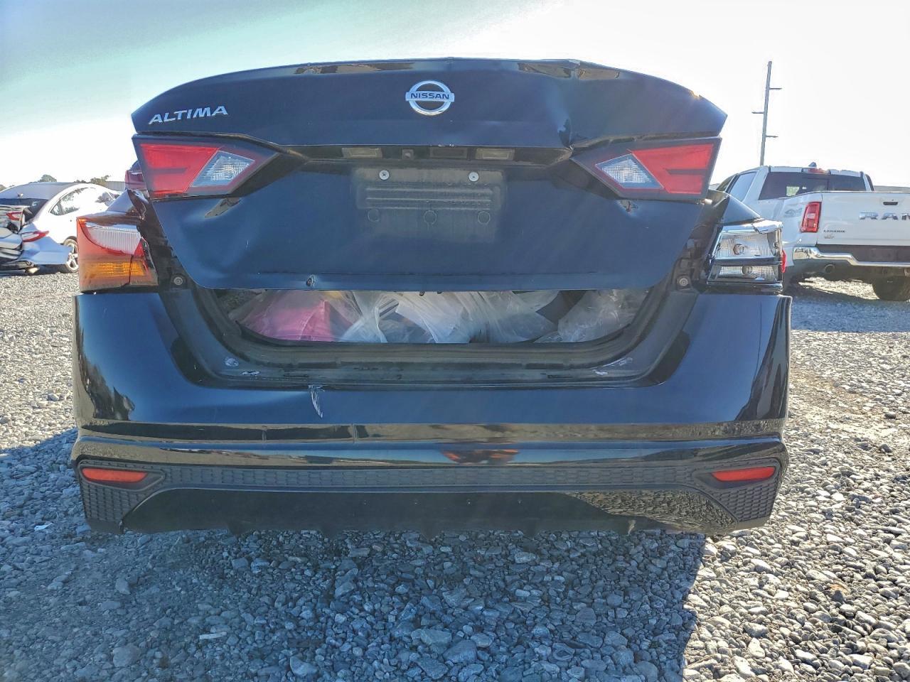 2019 Nissan Altima S - Фото 6