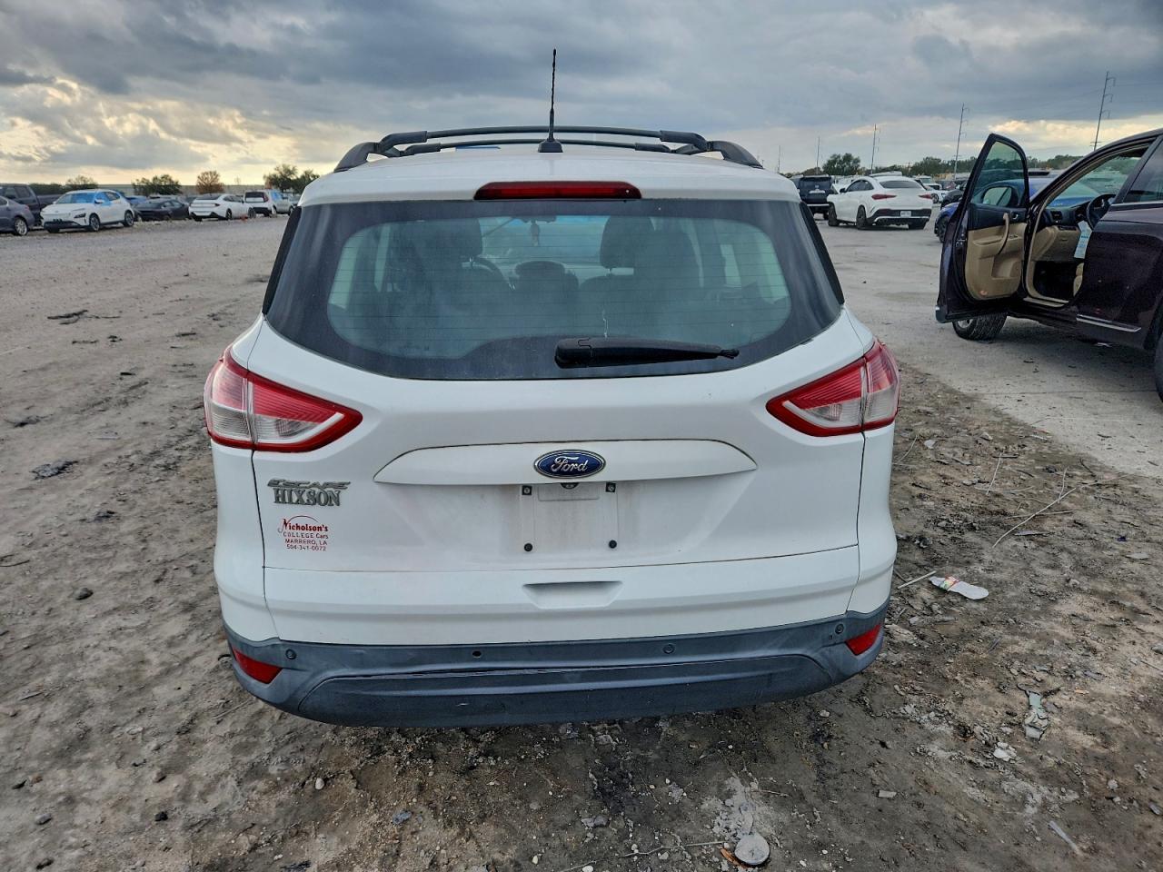 2015 Ford Escape S - Фото 6
