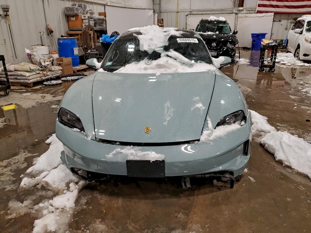 2025 Porsche Taycan Base - Фото 5