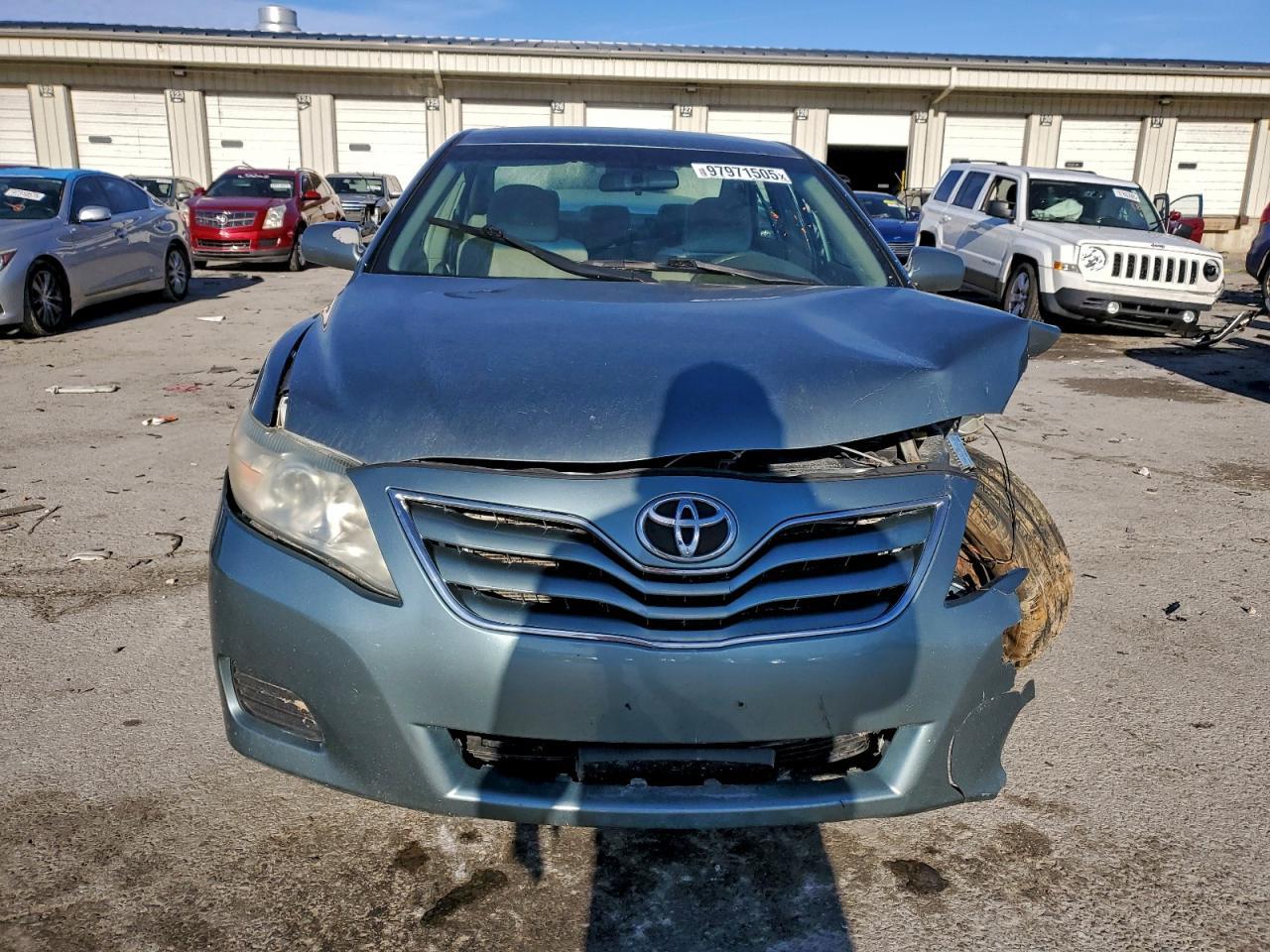 2011 Toyota Camry Base - Фото 5