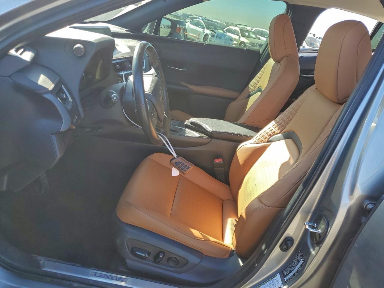 2022 Lexus Ux 250H Base - Фото 7