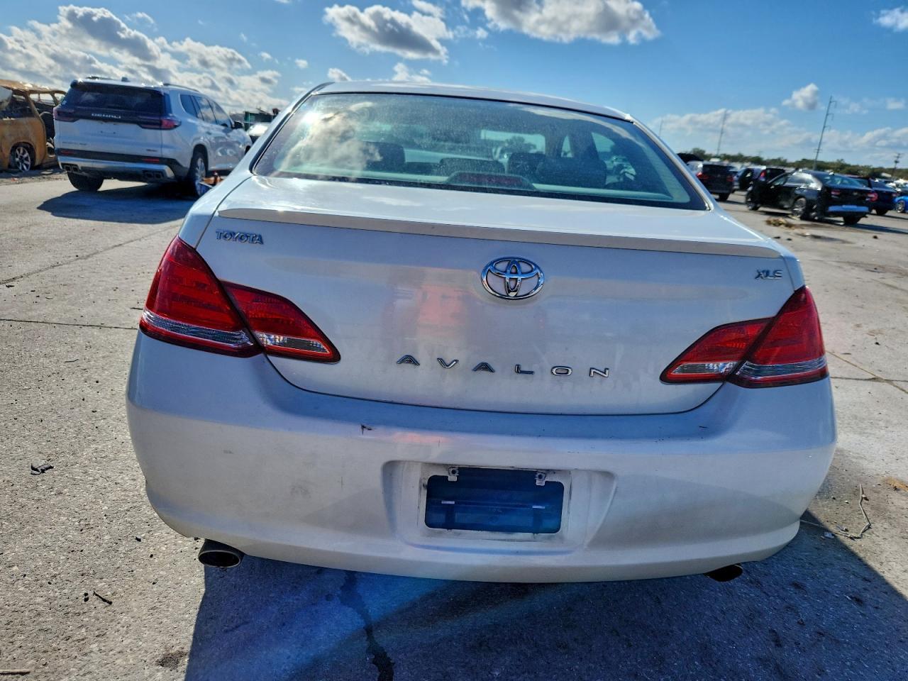2007 Toyota Avalon Xls - Image 6