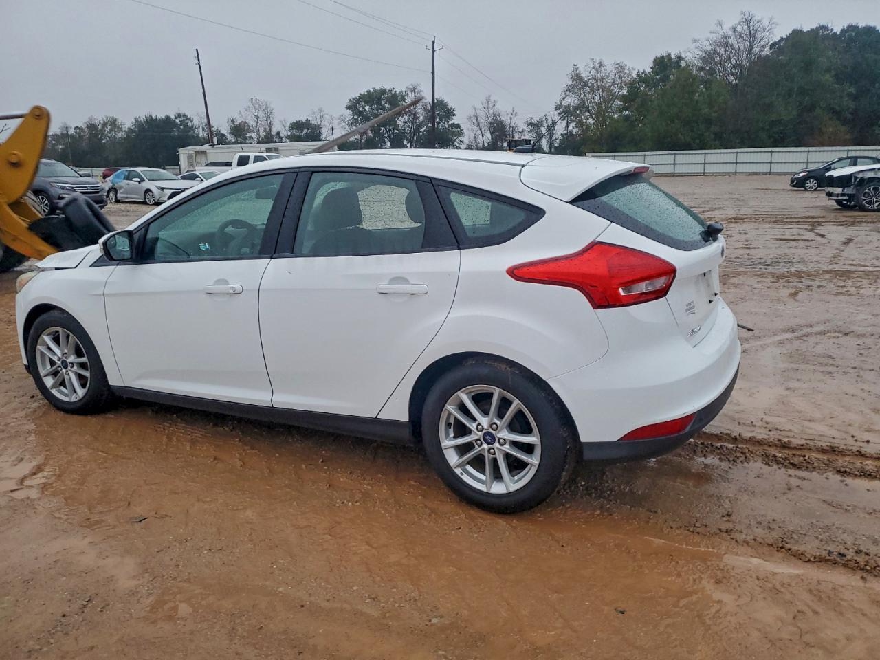 2015 Ford Focus Se - Image 2