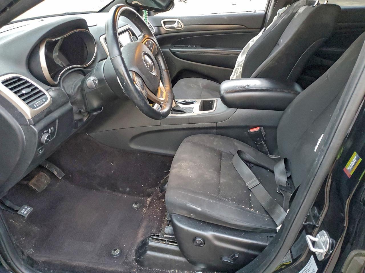 2017 Jeep Grand Cherokee Laredo - Image 7