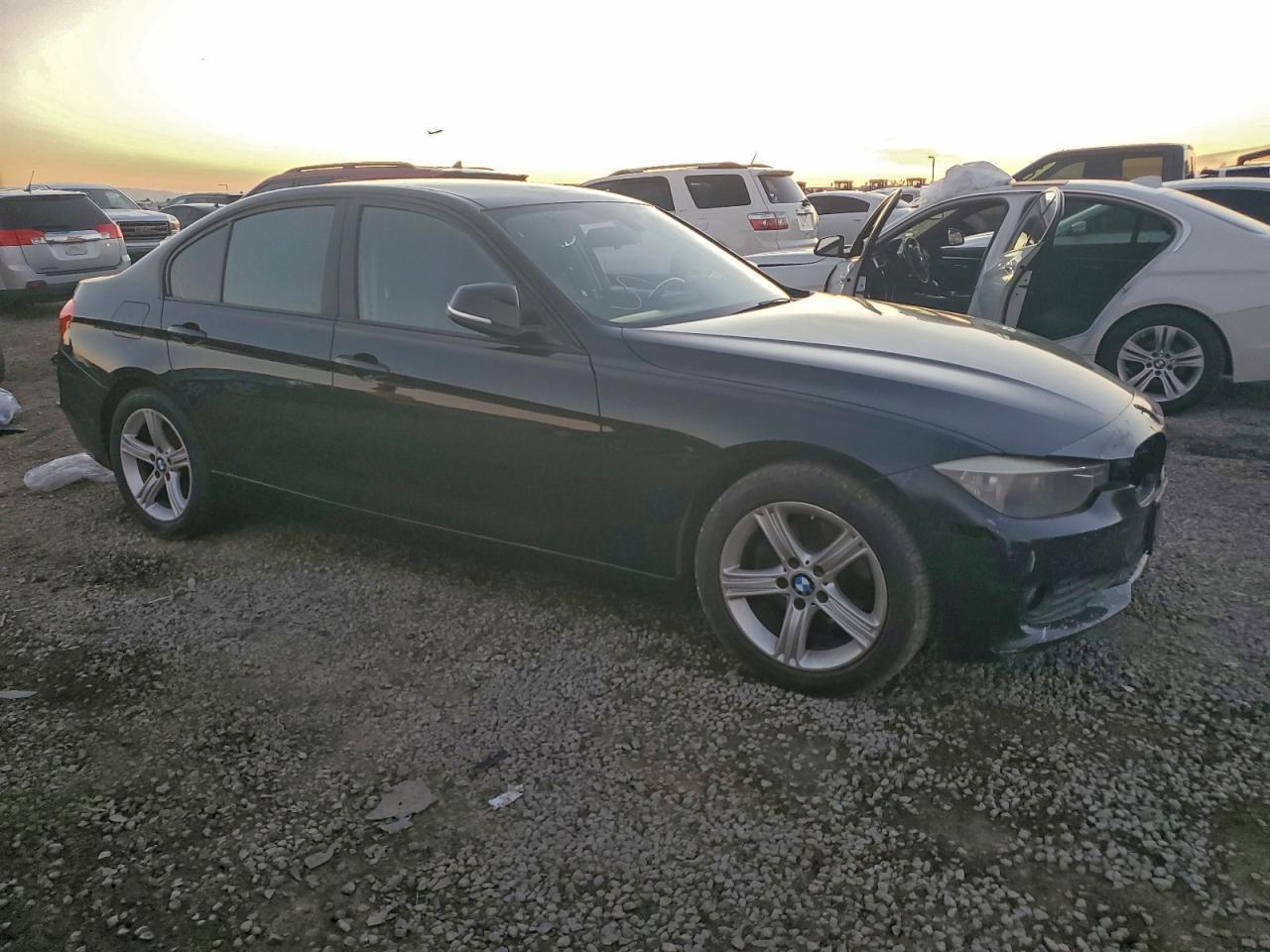 2014 BMW 320 I - Image 4