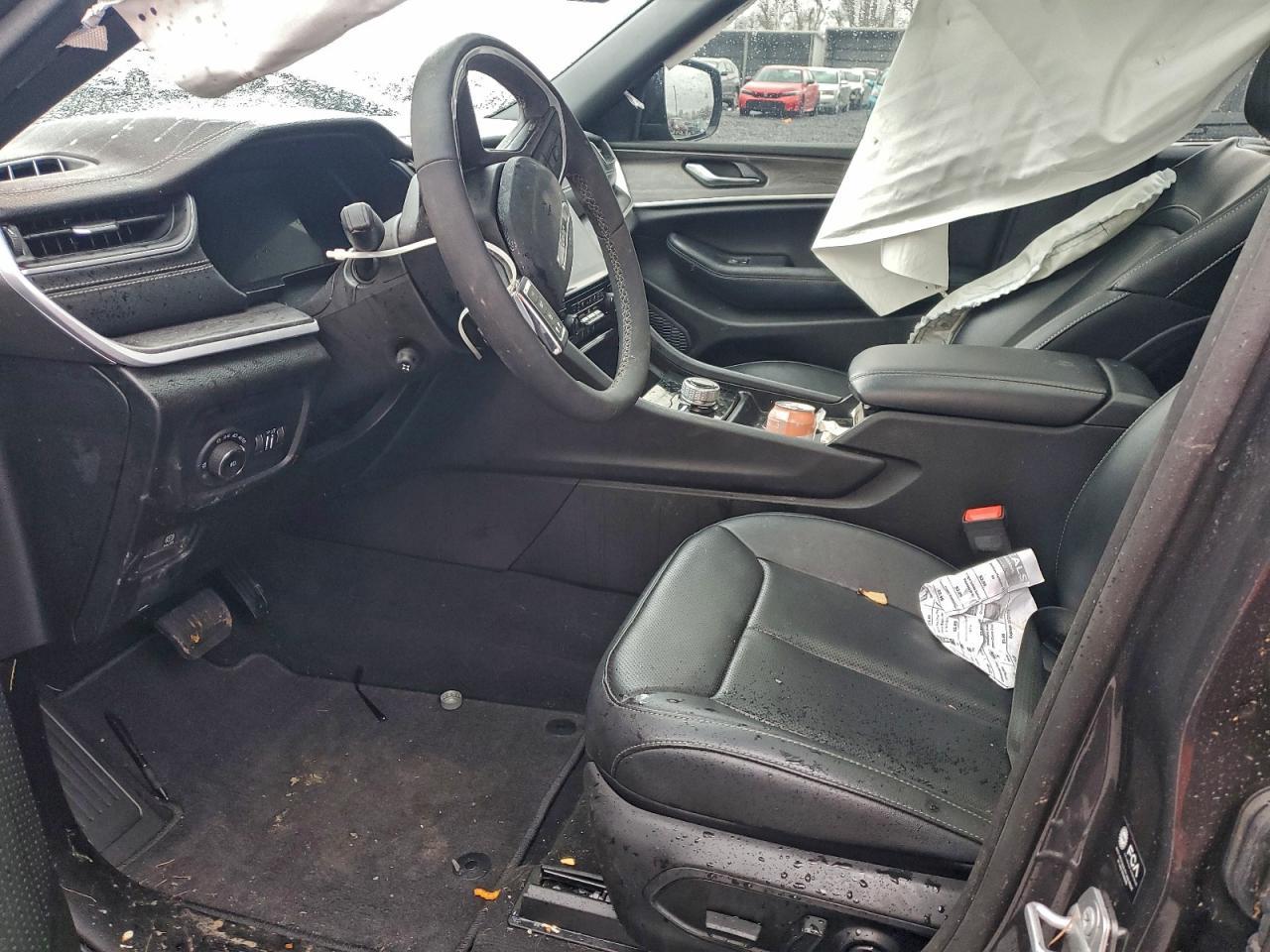 2025 Jeep Grand Cherokee Limited - Image 7