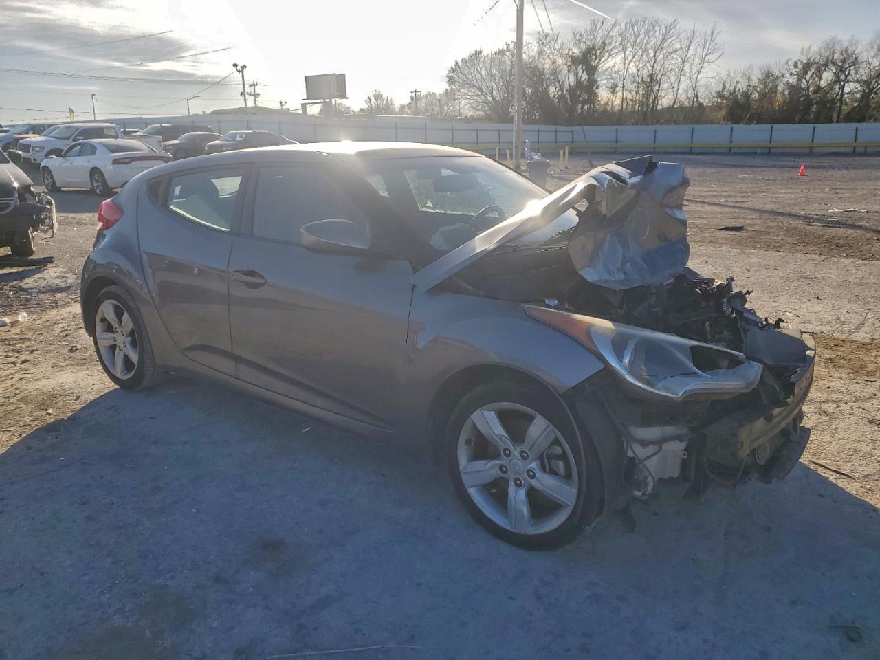 2013 Hyundai Veloster - Фото 4