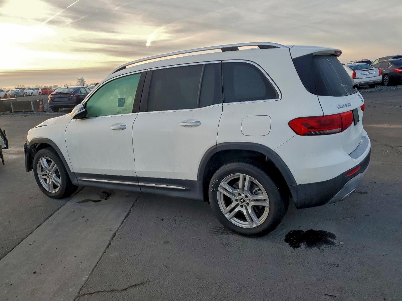 2020 Mercedes-Benz Glb 250 - Image 2