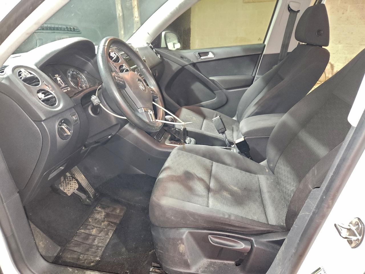 2014 Volkswagen Tiguan S - Image 7