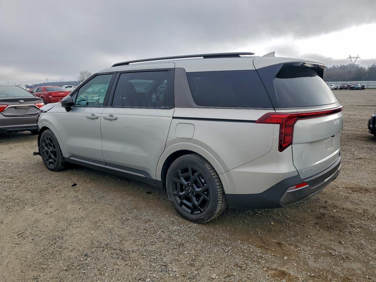 2025 Kia Carnival Sx - Фото 2
