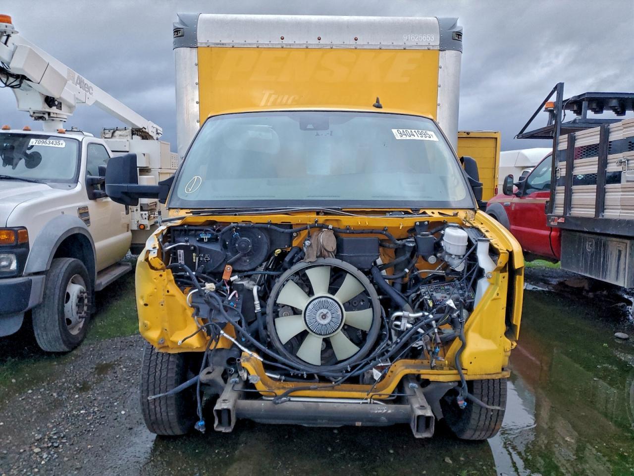 2022 GMC Savana Box Truck - Фото 5