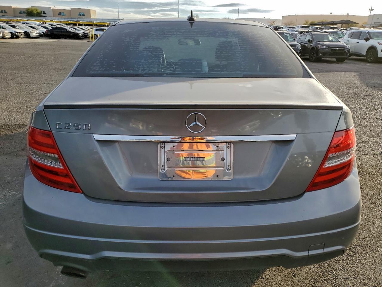2012 Mercedes-Benz C 250 - Фото 6