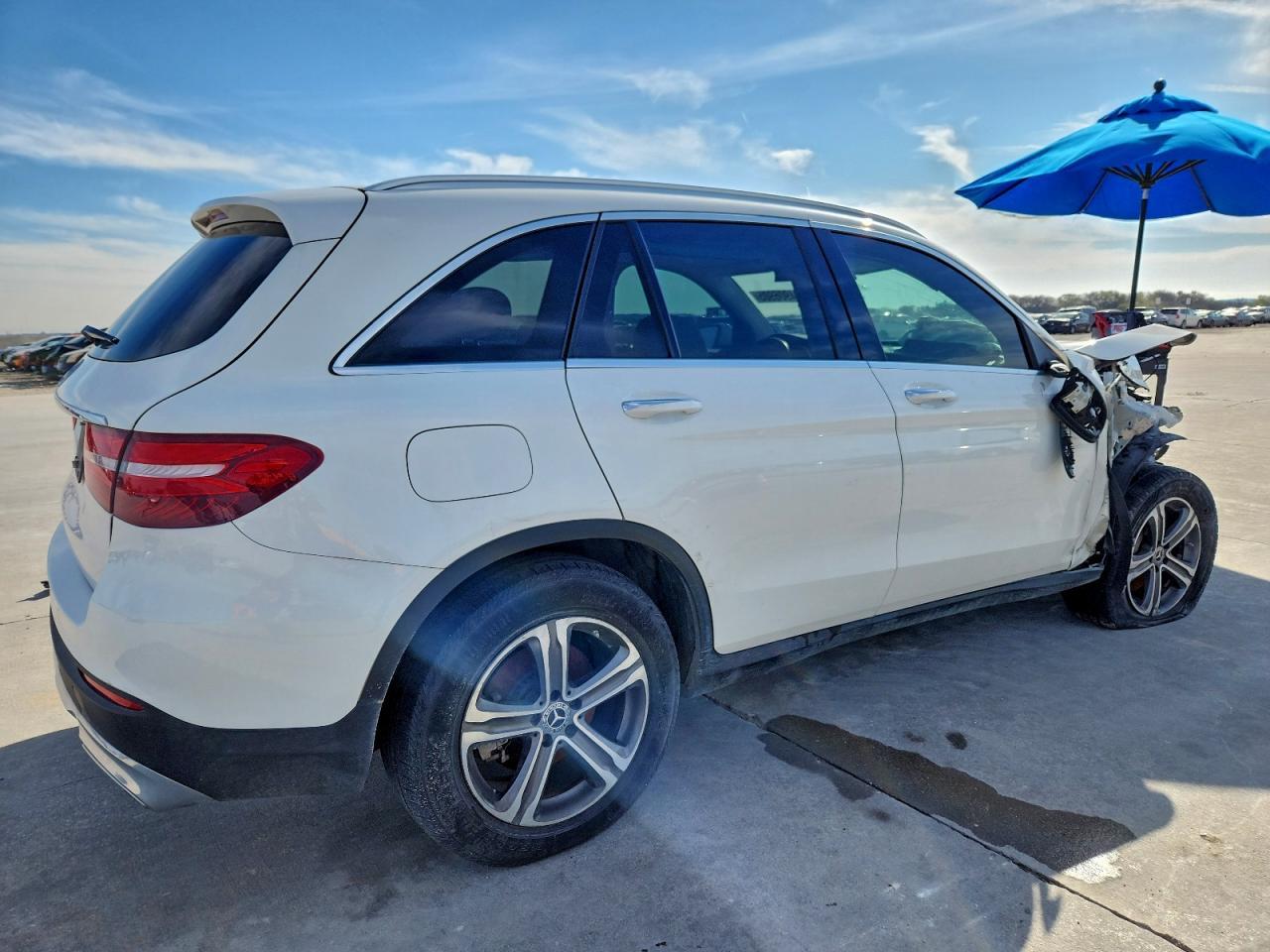 2019 Mercedes-Benz Glc 300 - Image 3