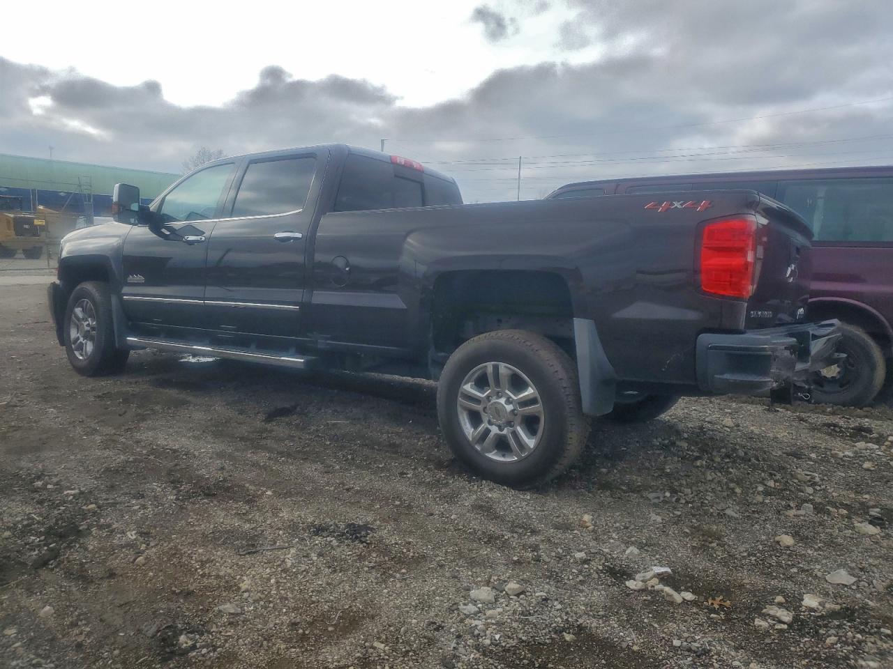 2018 Chevrolet Silverado K3500 High Country - Фото 2