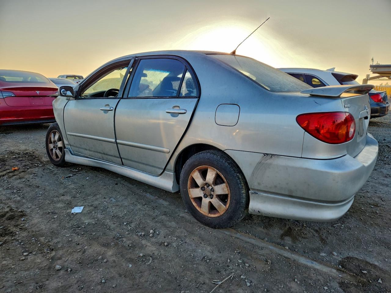 2004 Toyota Corolla Ce - Image 2