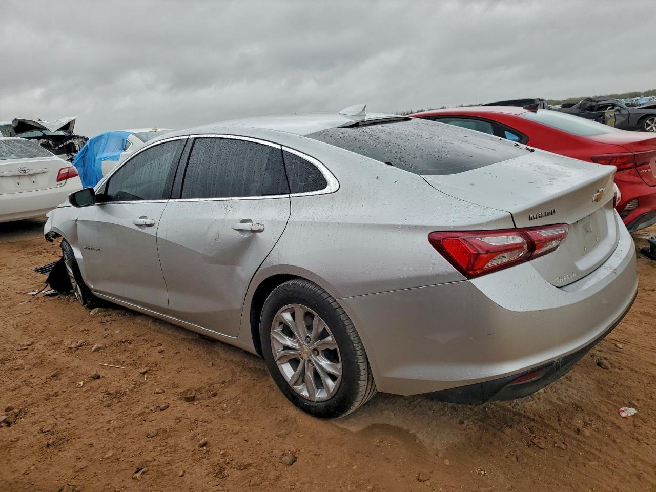 2022 Chevrolet Malibu Lt - Фото 2