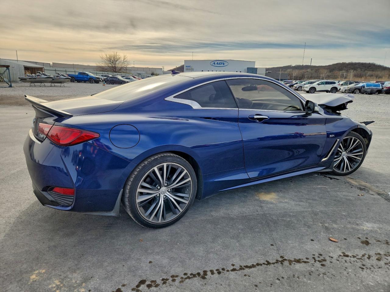 2017 Infiniti Q60 Premium - Image 3