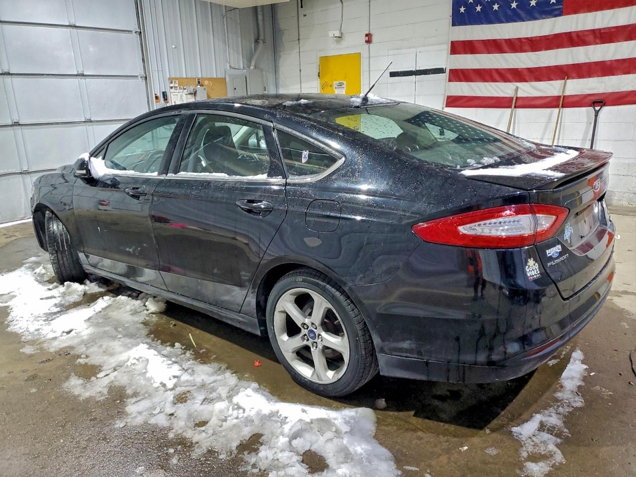 2016 Ford Fusion - Фото 2