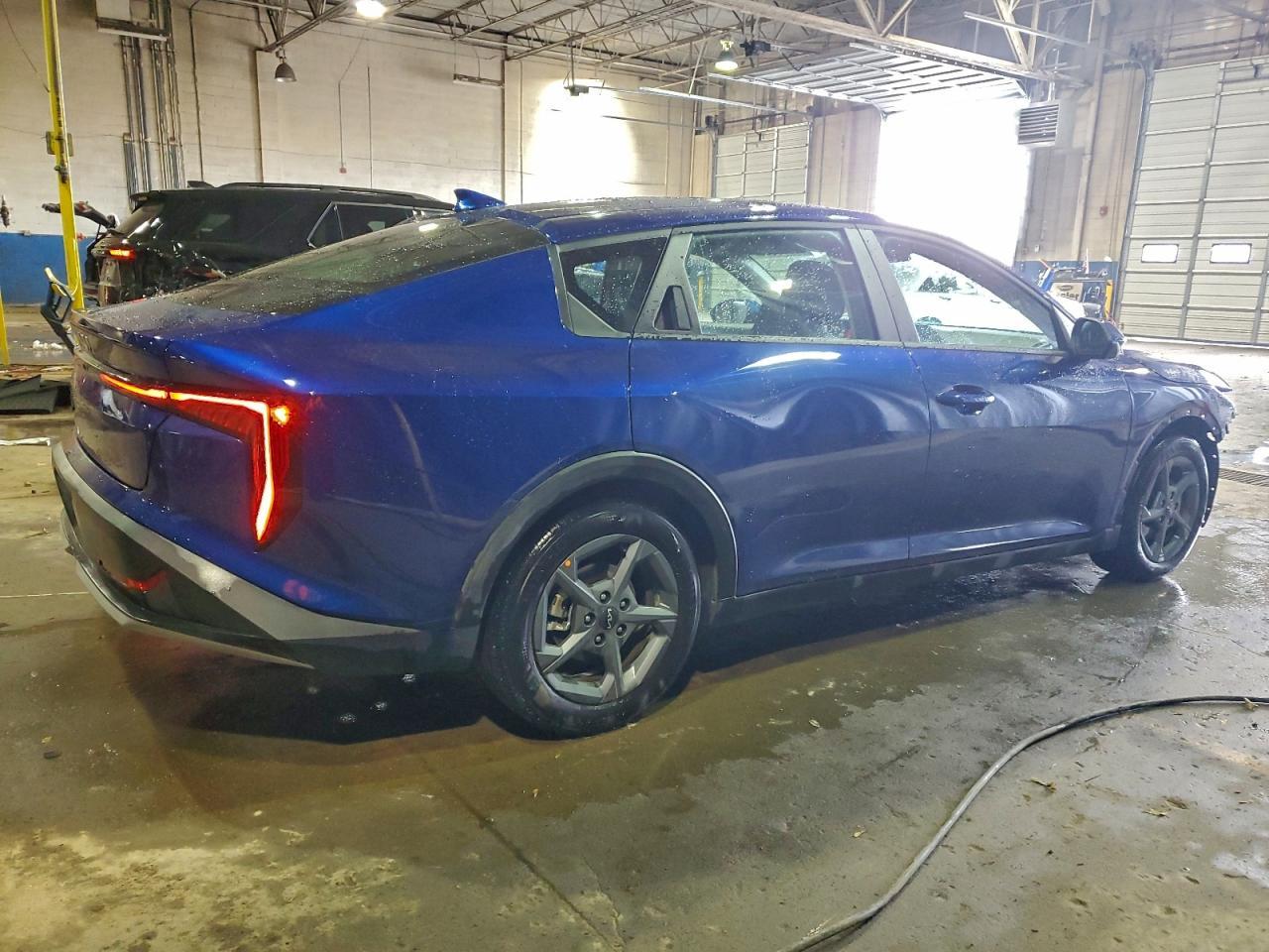 2025 Kia K4 Lx - Image 3