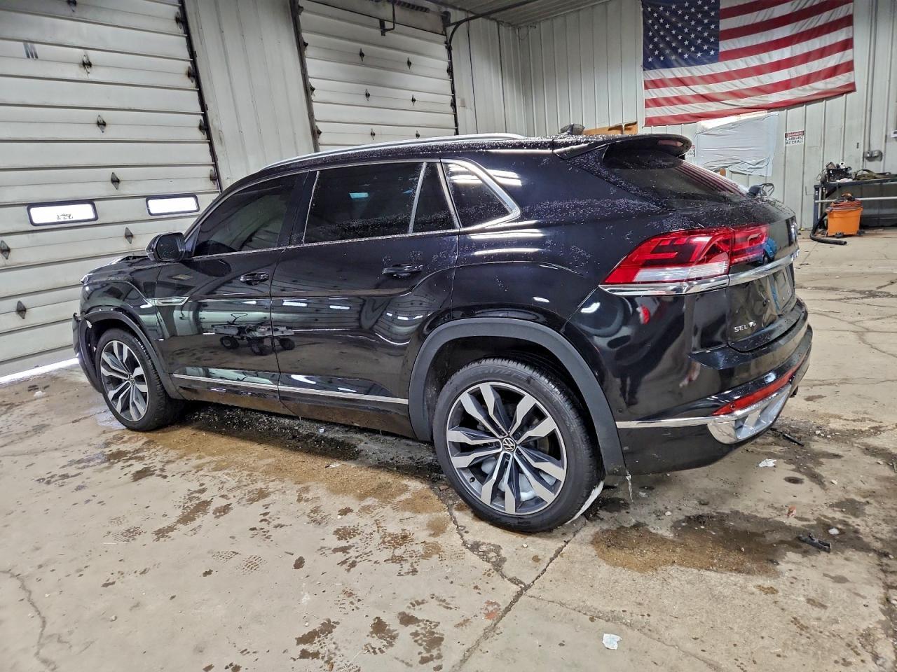 2020 Volkswagen Atlas Cross Sport Sel Premium R-Line - Фото 2