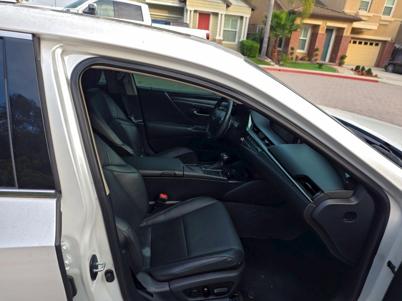 2021 Lexus Es 300H - Фото 5