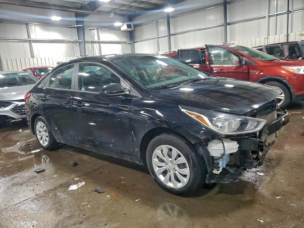 2021 Hyundai Accent Se - Фото 4