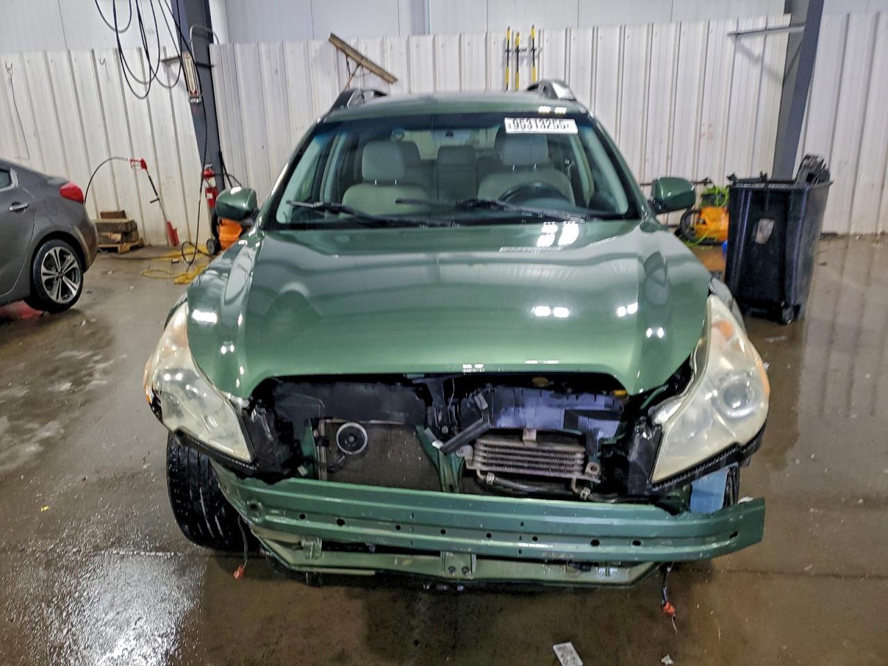 2010 Subaru Outback 2.5I Limited - Image 5