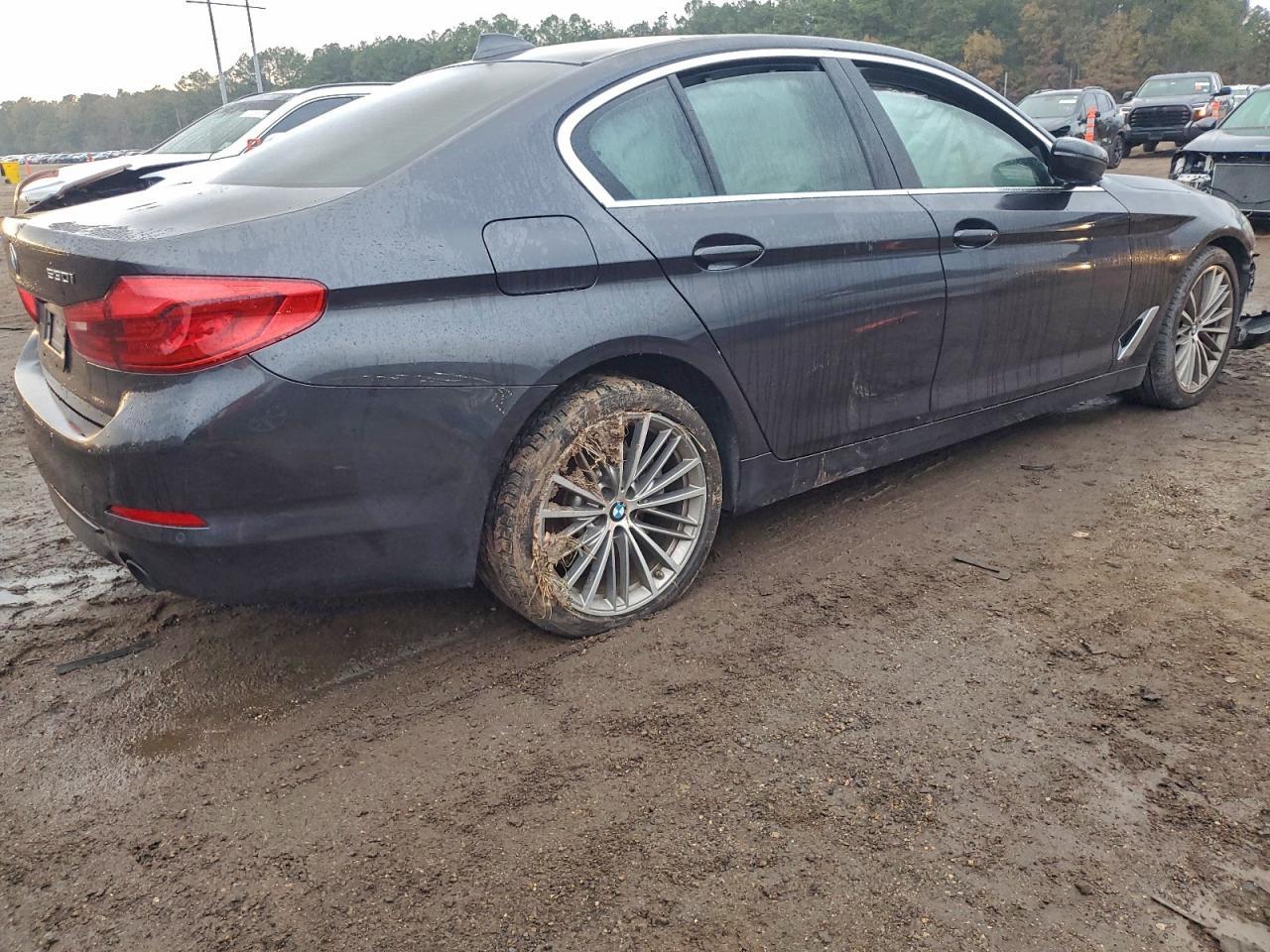 2019 BMW 530 I - Фото 3