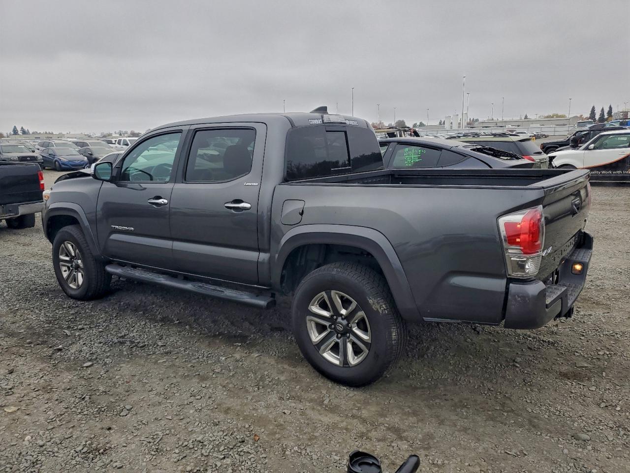 2019 Toyota Tacoma Double Cab - Фото 2