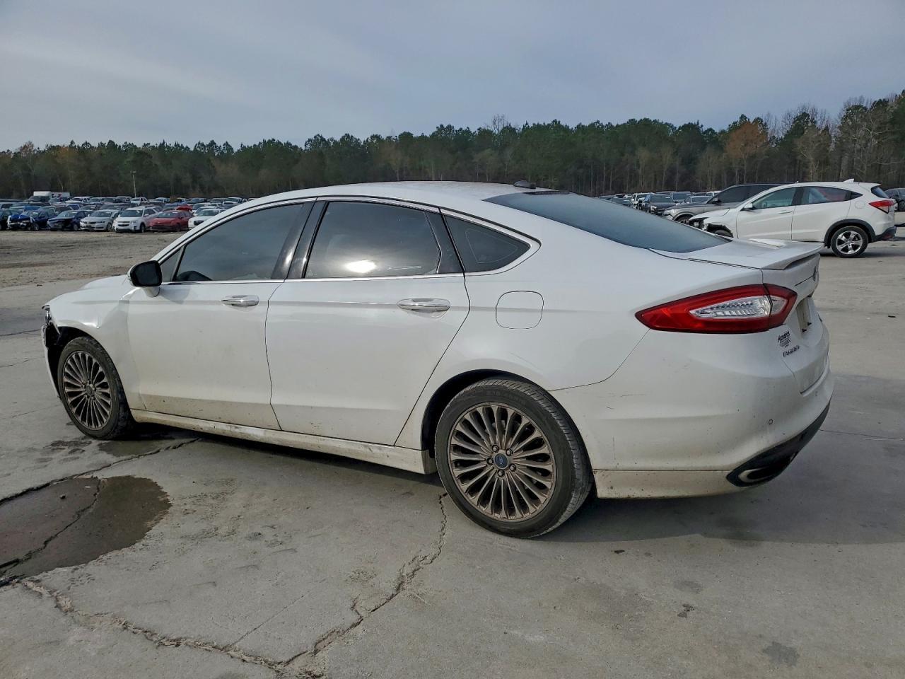 2015 Ford Fusion Titanium - Фото 2