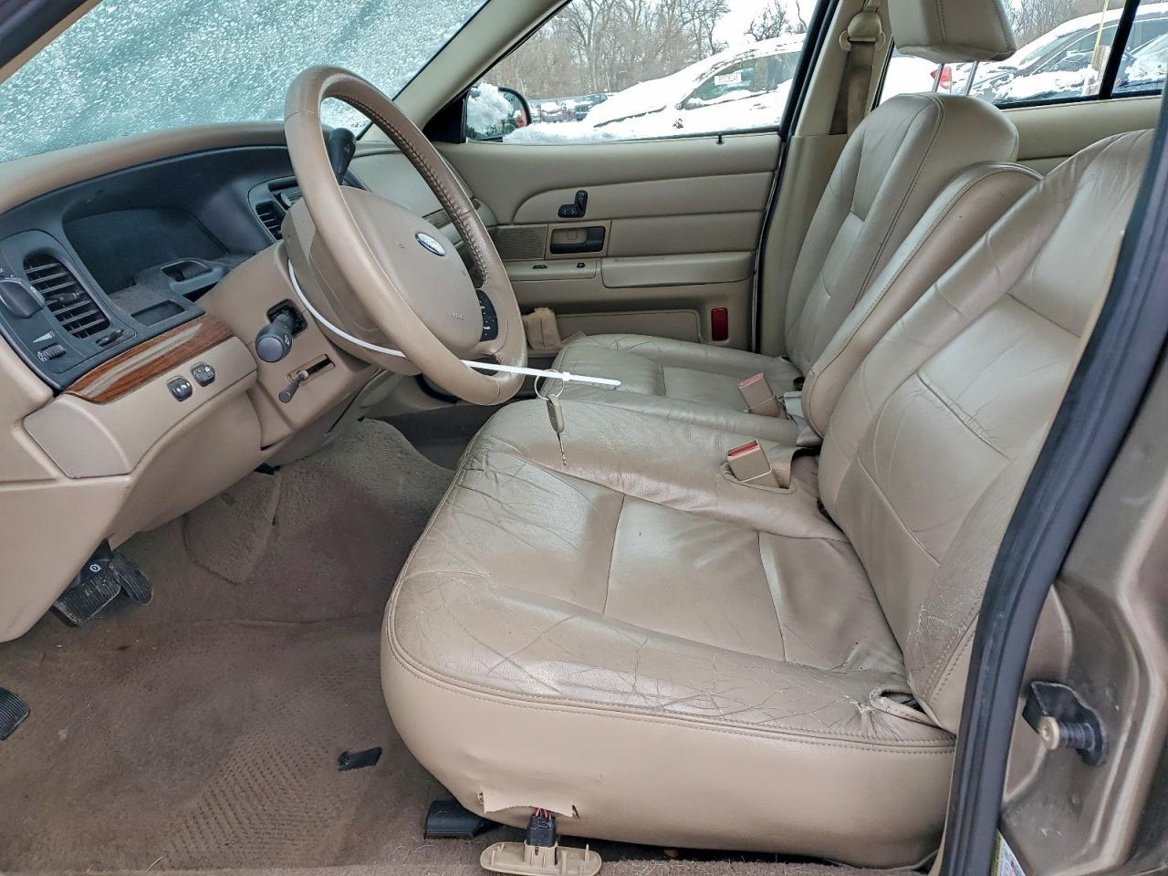 2005 Ford Crown Victoria Lx - Image 7