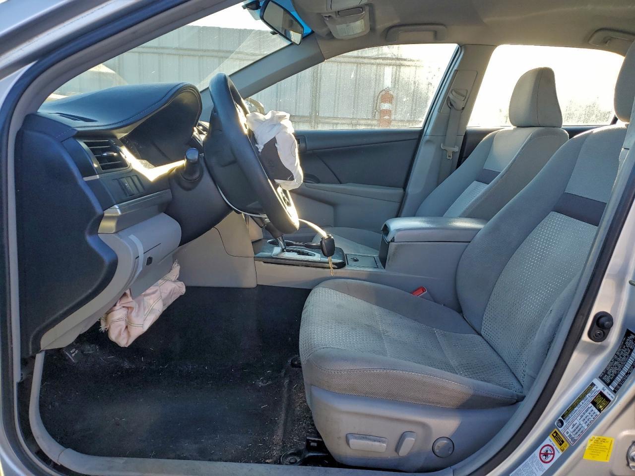 2013 Toyota Camry L - Фото 7
